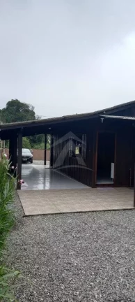 Imagem CASA DE MADEIRA, 2 QUARTOS, BARRA DO SAI