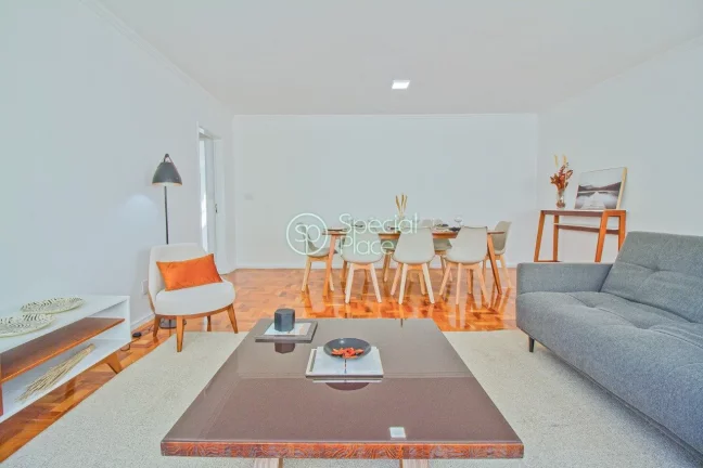 Imagem Apartamento com 3 dormitórios ( 1 suíte ) e 1 vaga na garagem. Amplo living para 3 ambientes e com...