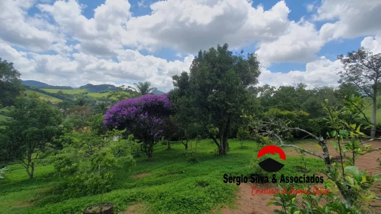 Imagem Linda Chácara a Venda na Região de Brasópolis - MG.