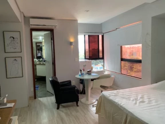 Imagem Cobertura Duplex 4/4, 3 Suítes, 380,00m2 04 Vagas Soltas, pega 05 Carros - no Charmoso Morro do Conselho - Rio Vermelho por apenas R$1.550.000,00