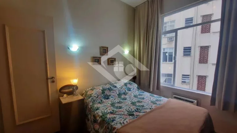 Imagem Apartamento de 3 Quartos para Venda em Copacabana com 90 m²