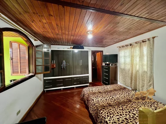 Imagem Oportunidade de Casa apta a financiamento em Campos do Jordão