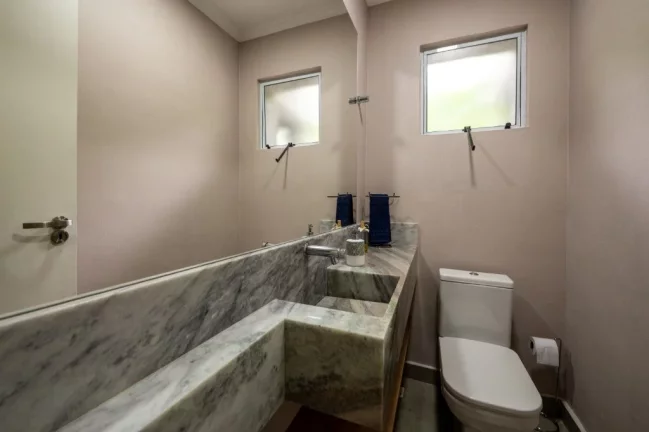 Imagem Aluguel de Casa de Luxo no Brooklin Paulista - 5 Quartos, 5 Suítes, 6 Vagas, 340m² - São Paulo-SP