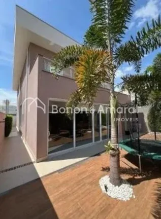 Imagem Linda casa à venda no Condomínio Portal do Jequitibá, em Valinhos/SP, com 3 suítes, todas com va...