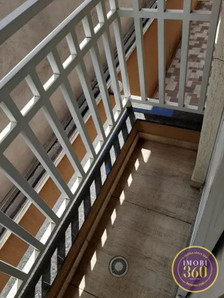 Imagem Casa em Condomínio Fechado com 02 Suítes com 02 vagas de garagem na Vila RéRé