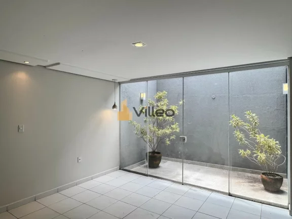 Imagem Descubra este encantador sobrado que combina versatilidade, elegância e espaço em um projeto únic...