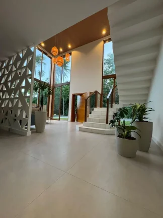 Imagem casa espaçosa em condomínio para chamar de lar na Praia do Forte