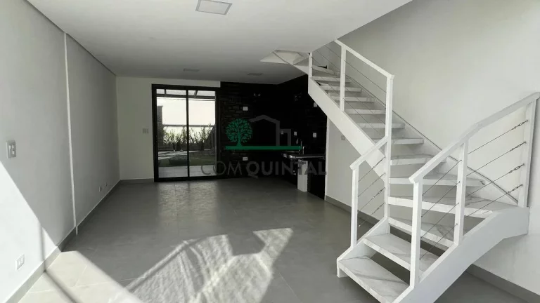 Casa à Venda, 123 m² em Granja Viana - Cotia