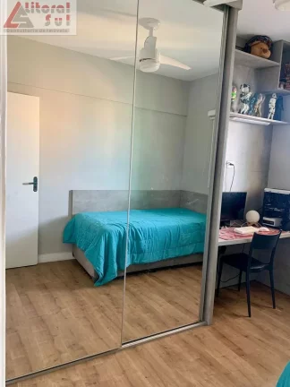 Imagem Apartamento à venda em Praia Grande-SP, bairro Ocian: 2 quartos, 1 suíte, 1 sala, 2 banheiros, 64m², garagem. Venha conferir!