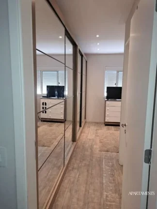 Imagem Lindo Apto com 3 Dormitórios, 2 Vagas, Andar Alto condominio tipo Resort Clube