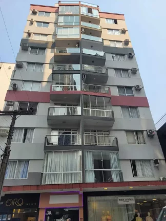 Imagem Apartamento com 3 dormitórios sendo 1 suíte e 1 vaga de garagem, no Centro de Balneário Camboriú