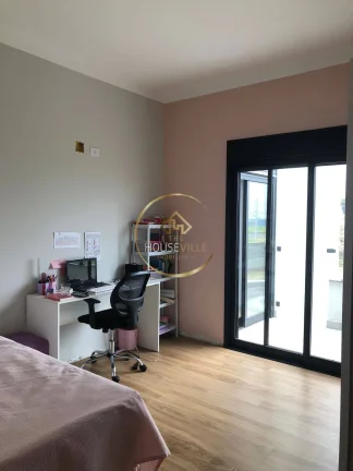 Imagem Casa Sobrado, 5 Dormitórios( 3 suítes), 358m², Condomínio Rudá.