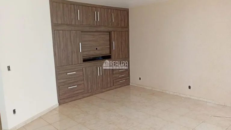 Imagem Casa à venda: 3 dormitórios, suíte, e muito mais no bairro Residencial Estados Unidos, em Uberaba