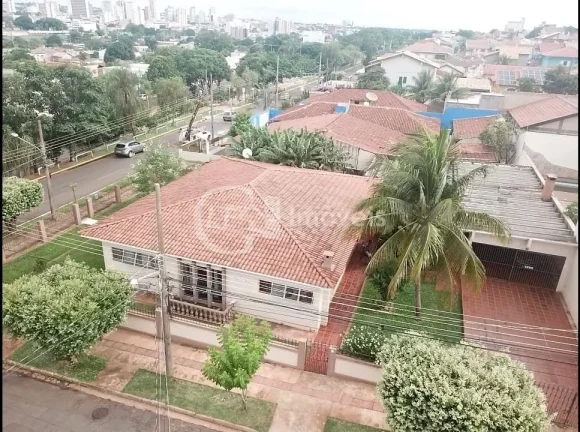 Imagem Impecável Casa à Venda na Orla Morena em Campo Grande-MS: 4 Quartos, 1 Suíte, 4 Salas, 2 Banheiros, 7 Vagas, 289,61 m²!