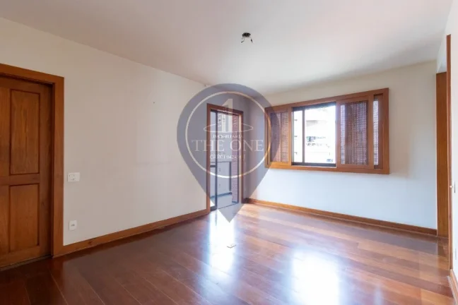 Imagem Apartamento de luxo em Moema: 3 quartos, 3 suítes, 2 salas, 5 banheiros, 4 vagas de garagem e 325m² de área. Aproveite!