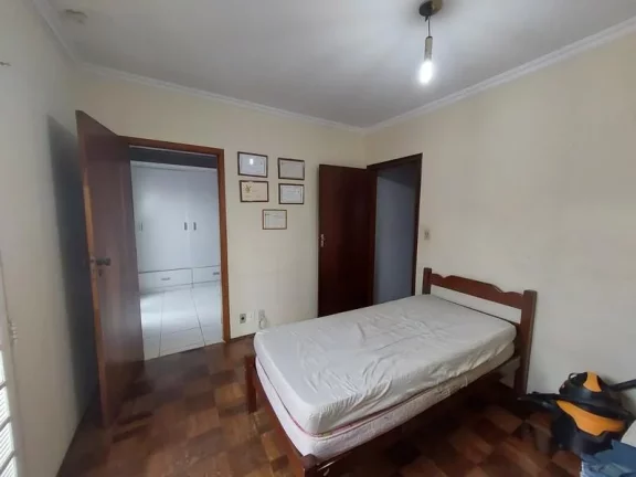 Imagem Casa de esquina 4 quartos - Boa Vista - em Botucatu