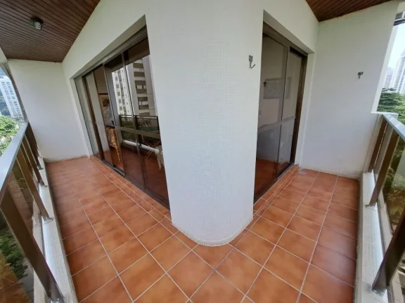 Imagem APARTAMENTO AMPLO COM 3 DORMITÓRIOS 1 QUADRA DA PRAIA COM VISTA PARA O MAR.