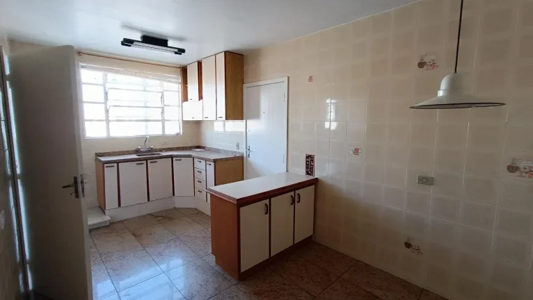 Imagem Apartamento no Centro de Curitiba, 146 m2, 3 dorm amplo.