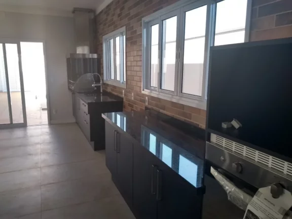 Imagem Condomínio alto padrão, nova
