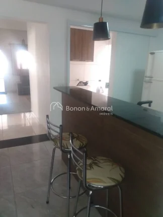 Imagem Este sobrado recém-reformado oferece uma combinação perfeita de modernidade e conforto em seus 21...