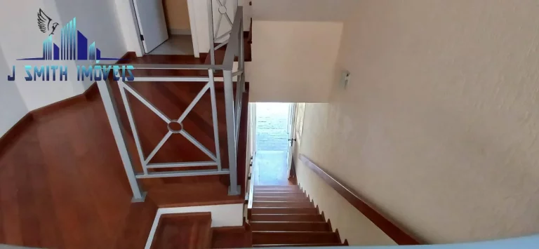 Imagem CASA AMPLA, 3 SUÍTES, QUINTAL GRANDE COM PAISAGISMO. COND. C/ LAZER
