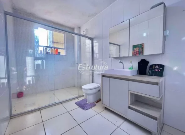 Imagem Apartamento 3 dormitórios com dependência e elevador. Ótima localização no centr