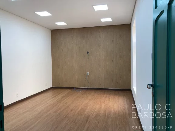 Pinheiros conjunto em sobreloja - 6 Salas - 3 Vagas - 130m²