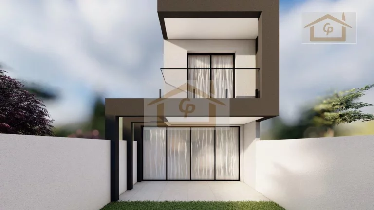Imagem Casa com 3 quartos sendo um suíte, 3 vagas. Novidade na Granja Viana!