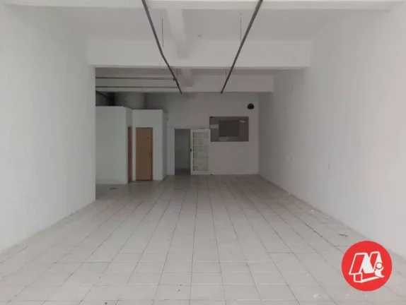 Imagem Loja na esquina com a Ipiranga, 144m², Salão grande + escritório