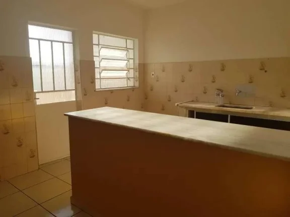 Imagem Confortável Apartamento de Três Quartos com Suíte e Garagem para Um Carro