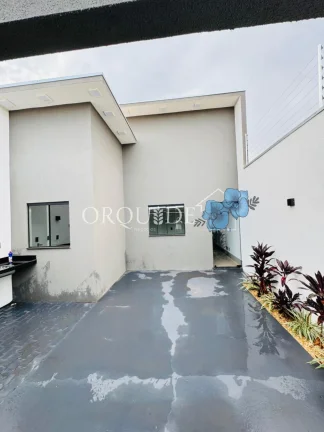 Casa para venda em Rio Verde-GO, no Jardim Europa: 3 quartos, 1 suíte, 1 sala, 2 banheiros, 2 vagas, 82m²