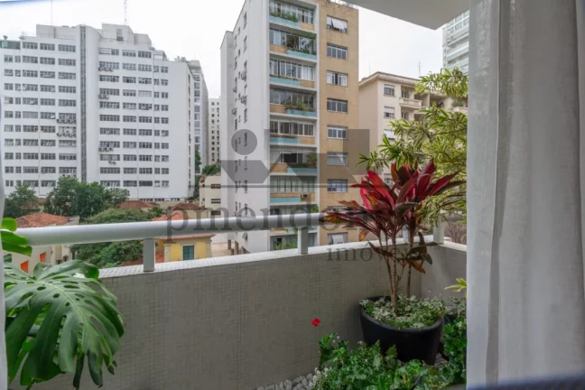 Imagem Apartamento à Venda em prédio charmoso de Higienópolis, 3 dormitórios (1 suíte) e 1 vaga.