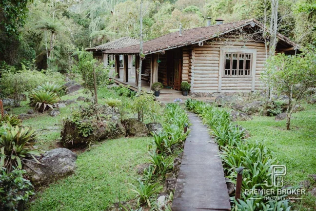 Imagem Casa à venda, 370 m² por R$ 1.700.000,00 - Albuquerque - Teresópolis/RJ