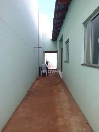 Imagem Casa com 2 dormitórios, 76 m² - venda por R$ 240.000,00 ou aluguel por R$ 1.600,00/mês - Parque Vale dos Buritys III - Itumbiara/GO