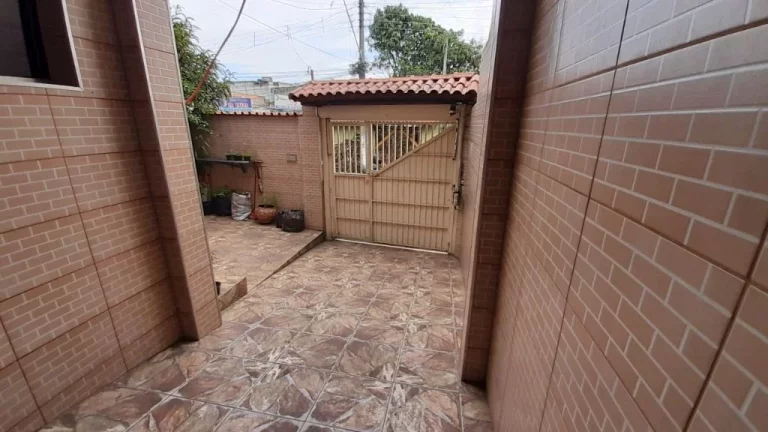 Imagem Casa com 3 dormitórios à venda, 219 m² por R$ 620.000,00 - Vila Romana - Poá/SP