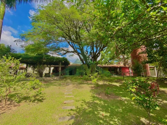 Imagem Chácara à Venda em Atibaia: 3582,16m² de Terreno e 390,76m² de AC