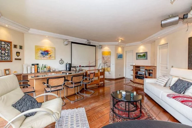 Imagem Cobertura no Brooklin: 278m² com Piscina Privativa e Quadra de Tênis