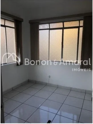 Imagem Sala comercial à venda no Edifício Catedral, ideal para quem busca um espaço funcional e bem loca...