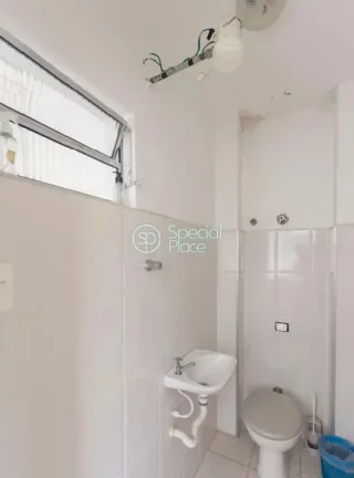 Imagem Apartamento com 140m², 3 dormitórios, ampla sala e 1 vaga. O imóvel possui armário embutido, ár...