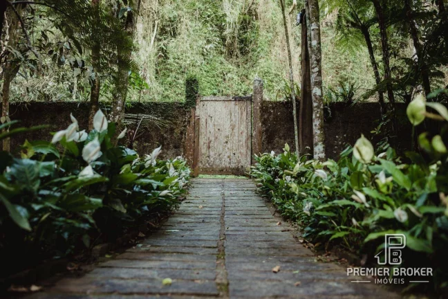 Imagem Casa à venda, 370 m² por R$ 1.700.000,00 - Albuquerque - Teresópolis/RJ