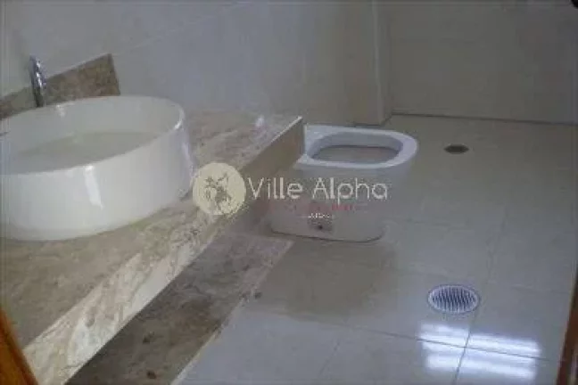 Imagem Casa Sobreposta Alta nova a venda na ponta da praia em Santos