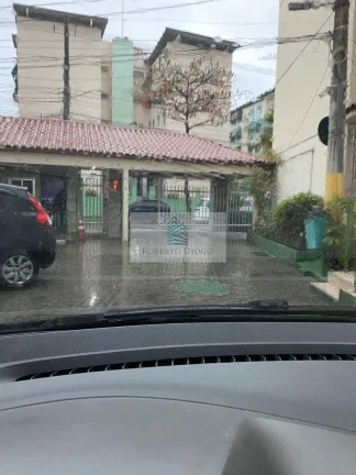 Imagem Imperdível: Apartamento na Taquara, Rio de Janeiro-RJ - 2 quartos, 1 sala, 1 banheiro, 1 vaga de garagem - 50,00 m² de área.