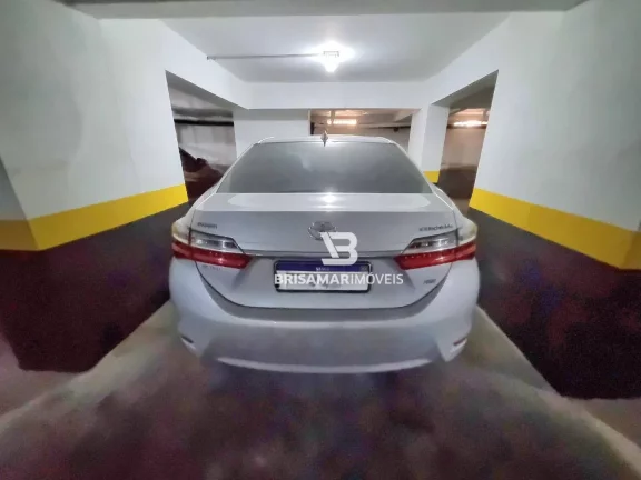 Imagem PITANGUEIRAS- FRENTE AO MAR COM MARAVILHOSA VISTA E VAGA DE GARAGEM DEMARCADA NO PRÉDIO.
