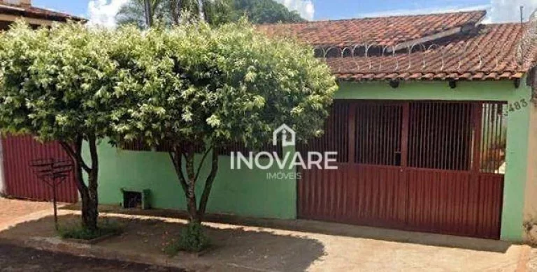 Imagem Casa com 3 dormitórios à venda, 140 m² por R$ 320.000,00 - Setor Central - Itumbiara/GO
