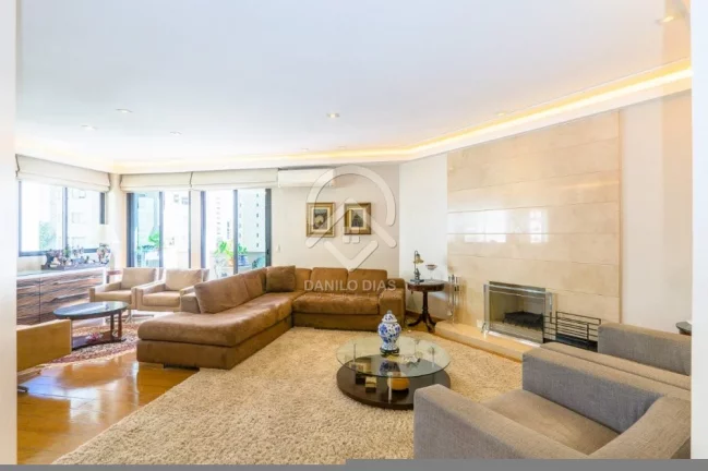 Foto do imóvel Apartamento com 3 Quartos à Venda, 200 m² em Campo Belo - São Paulo