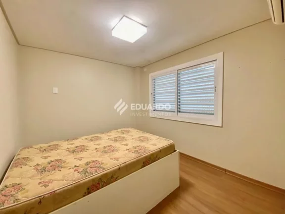 Imagem Casa Frente Mar com 7 dormitórios à venda sendo 5 suítes, 425 m² – Meia Praia –