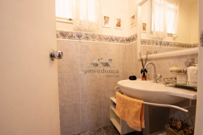 Imagem Apartamento amplo em uma das ruas mais cobiçadas de Pinheiros! Reformado, com 4 dormitórios sendo ...