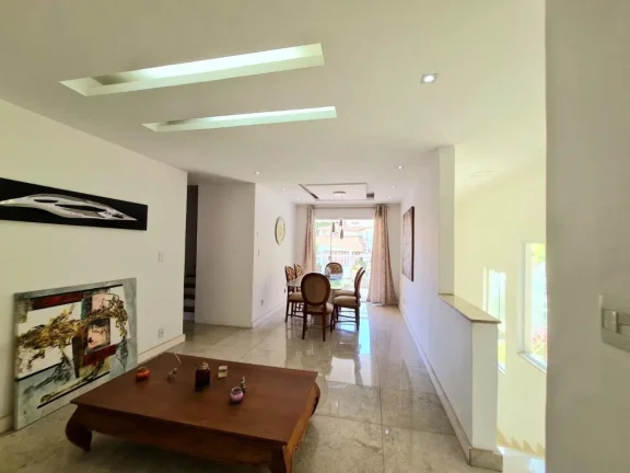Imagem Casa em Condomínio para Venda em Niterói, Sapê, 4 dormitórios, 2 suítes, 5 banheiros, 5 vagas