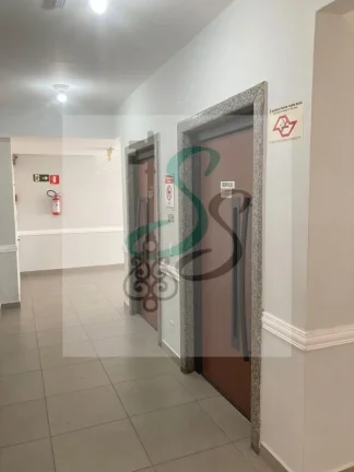 Imagem Venda de Apartamento no Guarujá! 2 dormitórios com armários, sala, cozinha com armários, lavanderia, banheiro, 1 vaga de garagem, 45 m² útil, quarto