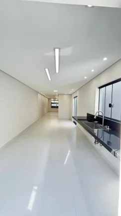 Imagem Sobrado de 155 m² 3 Dormitórios sendo 3 Suítes e 2 Vagas de Garagens